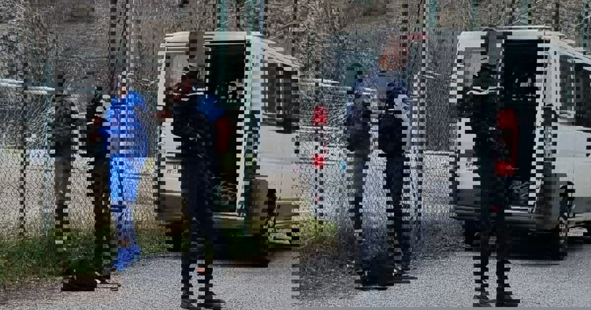 2165853