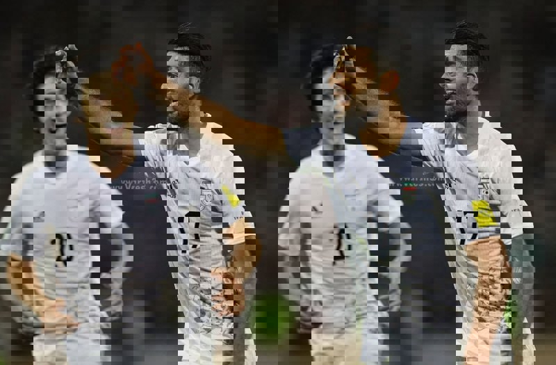 2165879