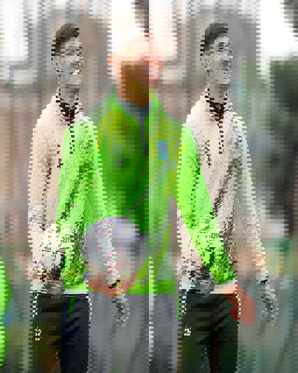 2166086