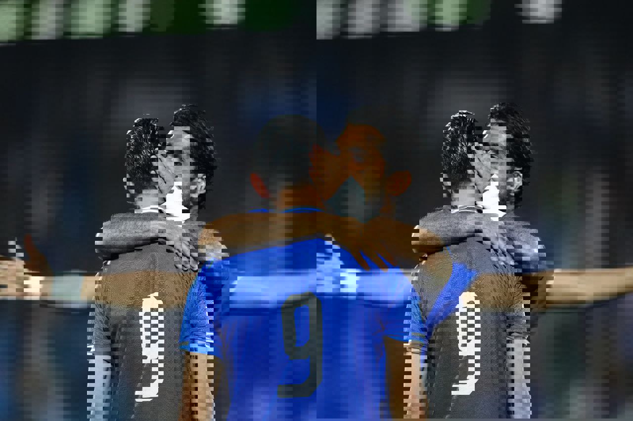 2166761