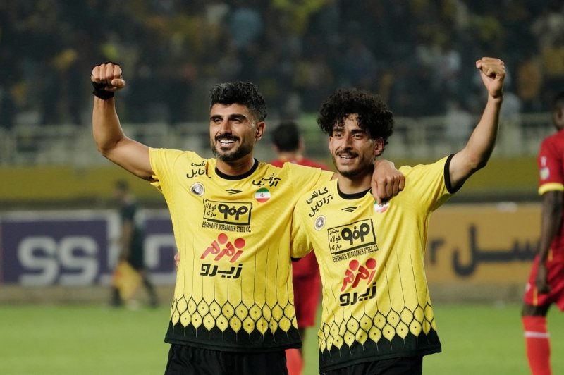 دو بازیکن سپاهان به استقلال رسیدند