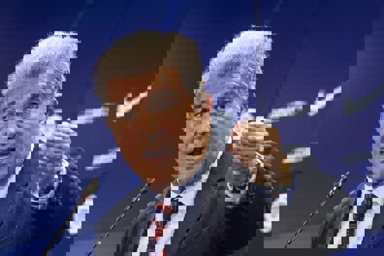 2167607