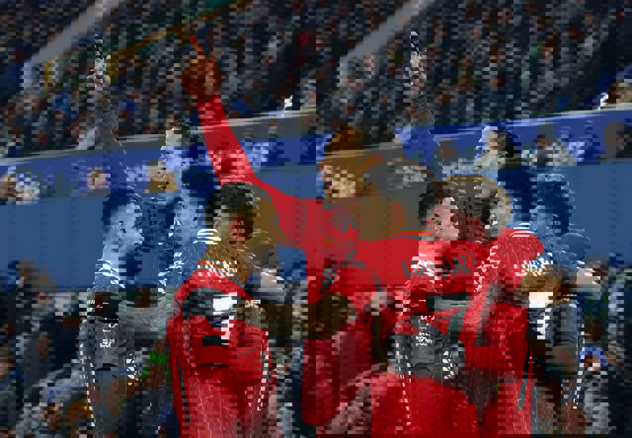 2167565
