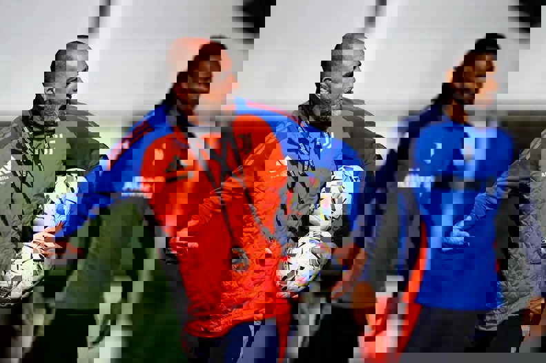 2168136