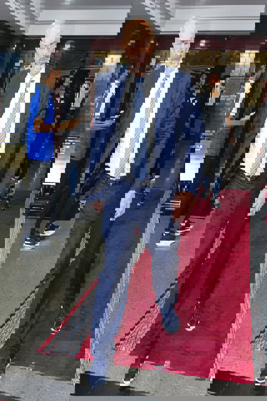 2168302