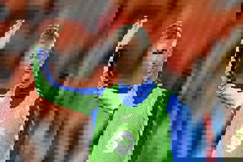 2168324