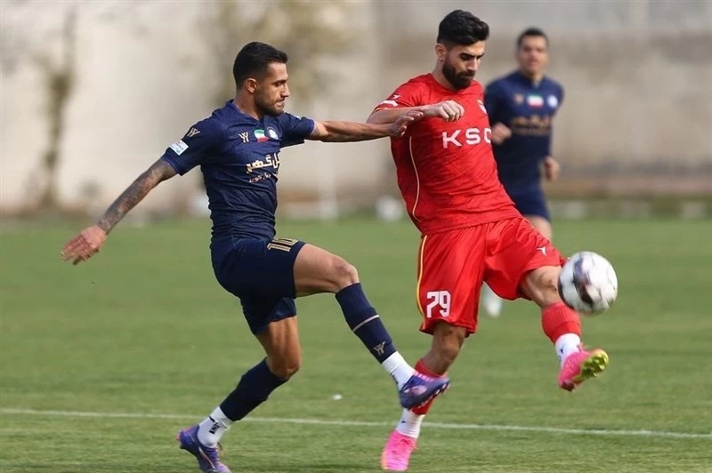 گزارش زنده: فولاد 0- گل‌گهر 0