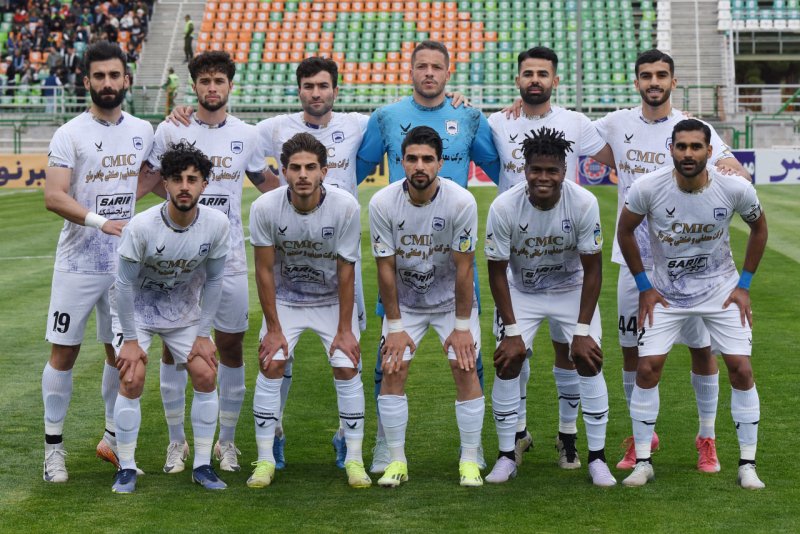 چادرملو با این نفرات مقابل استقلال