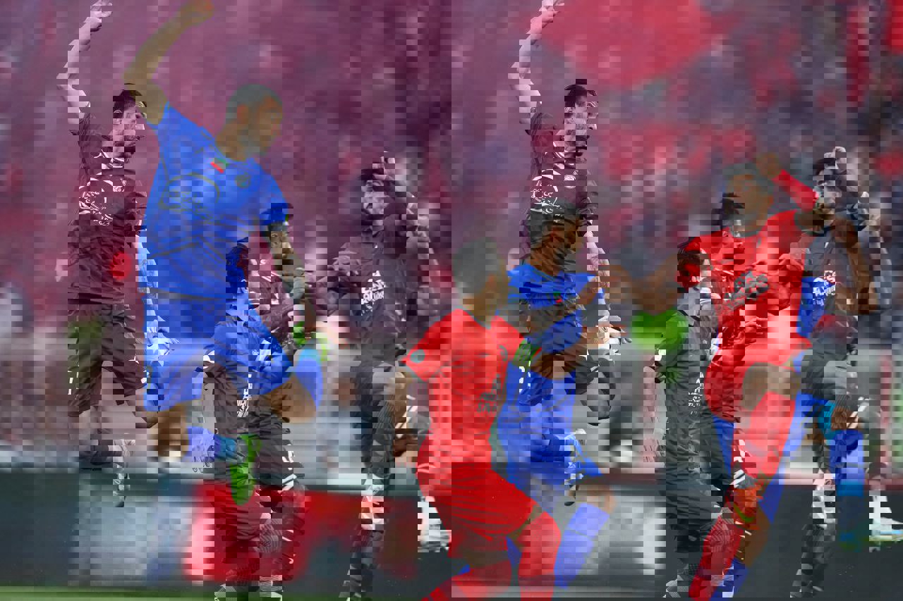 2168693