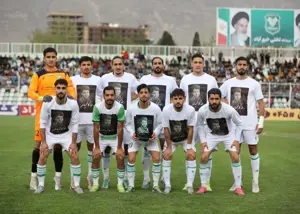 بازیکنان خیبر به یاد هوادار نونهال (عکس)