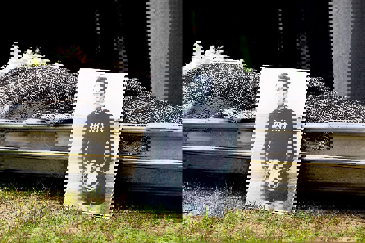 2169573