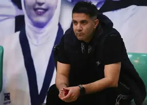 خداداد سرمربی تیم ملی یونان شد