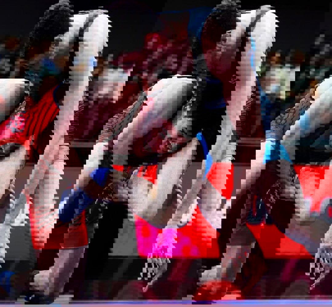 2171208