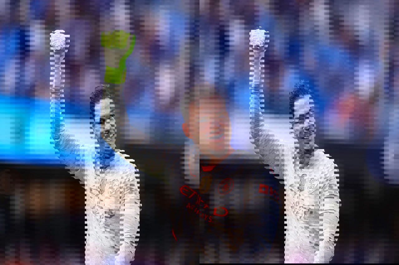 2171842