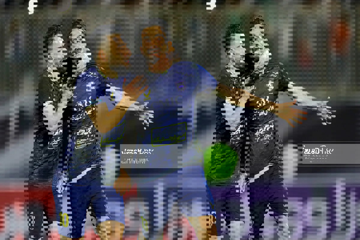2171878