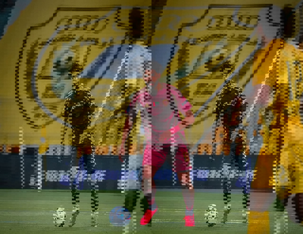 2172122