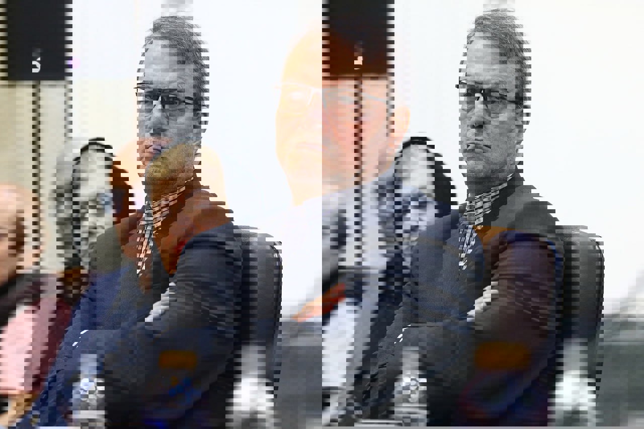 2173669