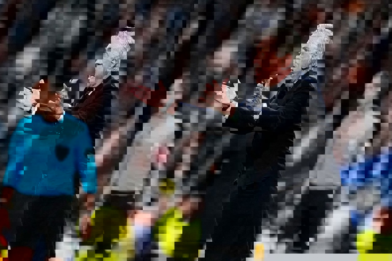 2174575