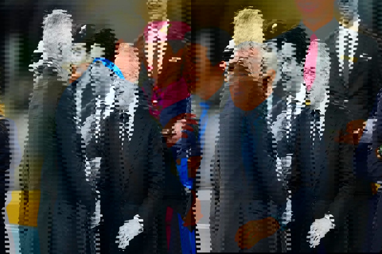 2175238