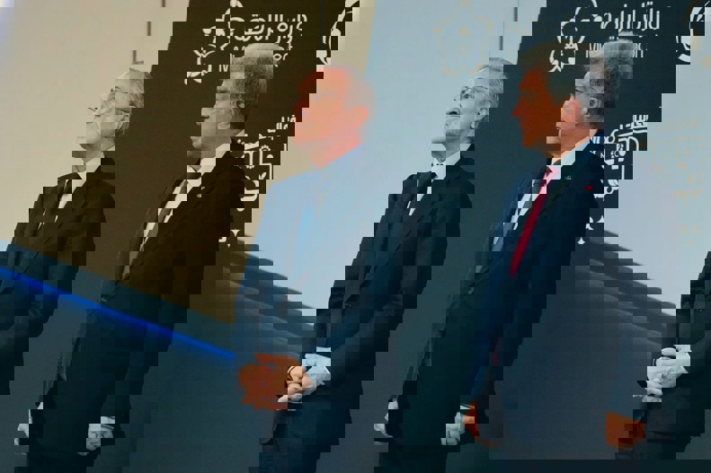 2175186