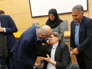 تقدیر از دو داور بازنشسته در اجلاس وی‌ای‌آر