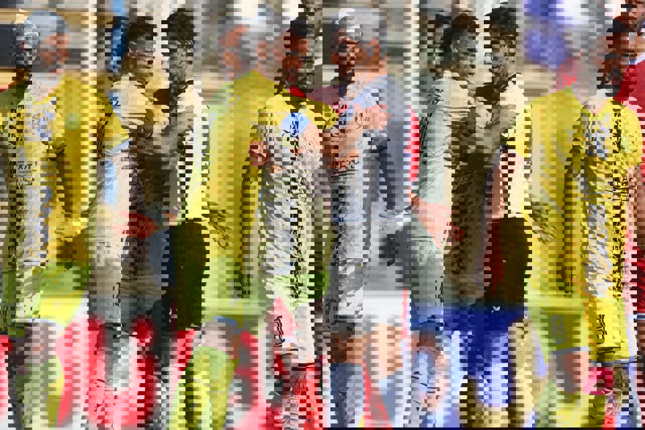 2175998