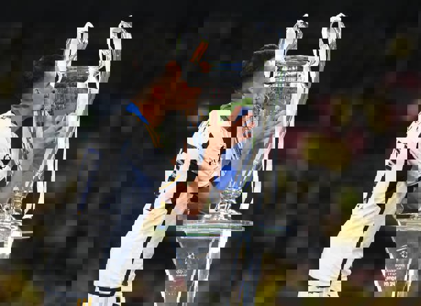2175991