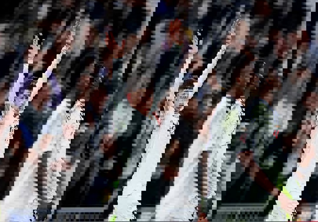 2176082