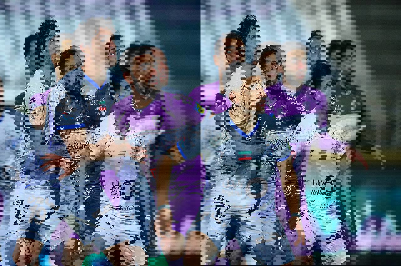2176133