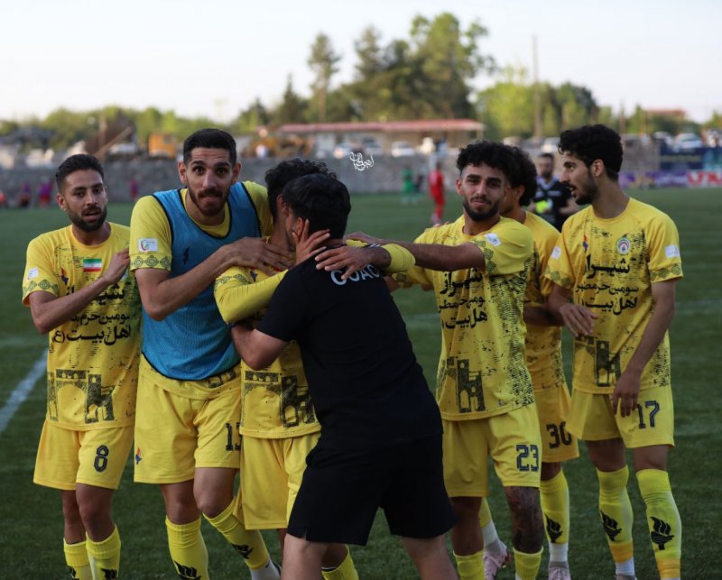 تونل نارنجی به افتخار قهرمان لیگ یک (عکس)