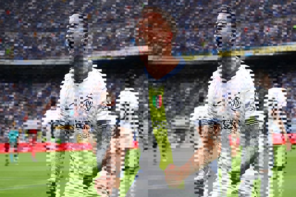2176773