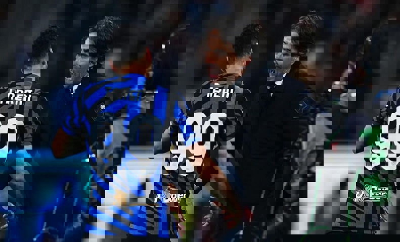 2176952
