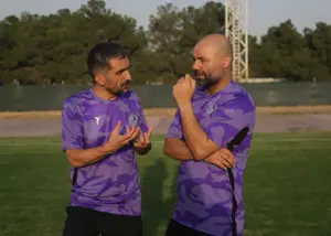 فقط دو نفر در استقلال باقی ماندند