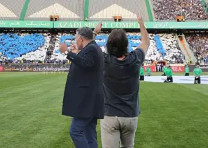 سرمربی استقلال ۱۰ روز دیگر در تهران