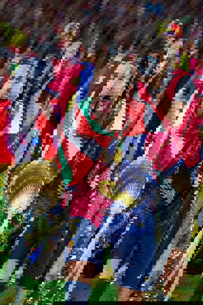 2178879