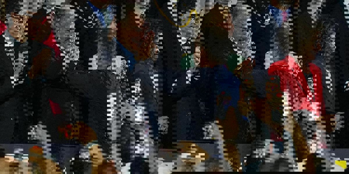 2179318