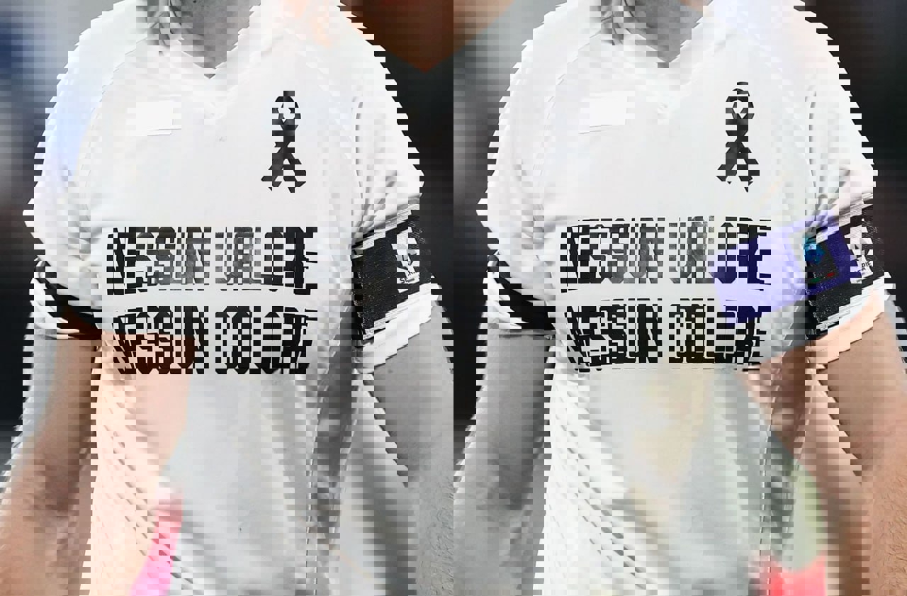 2179303