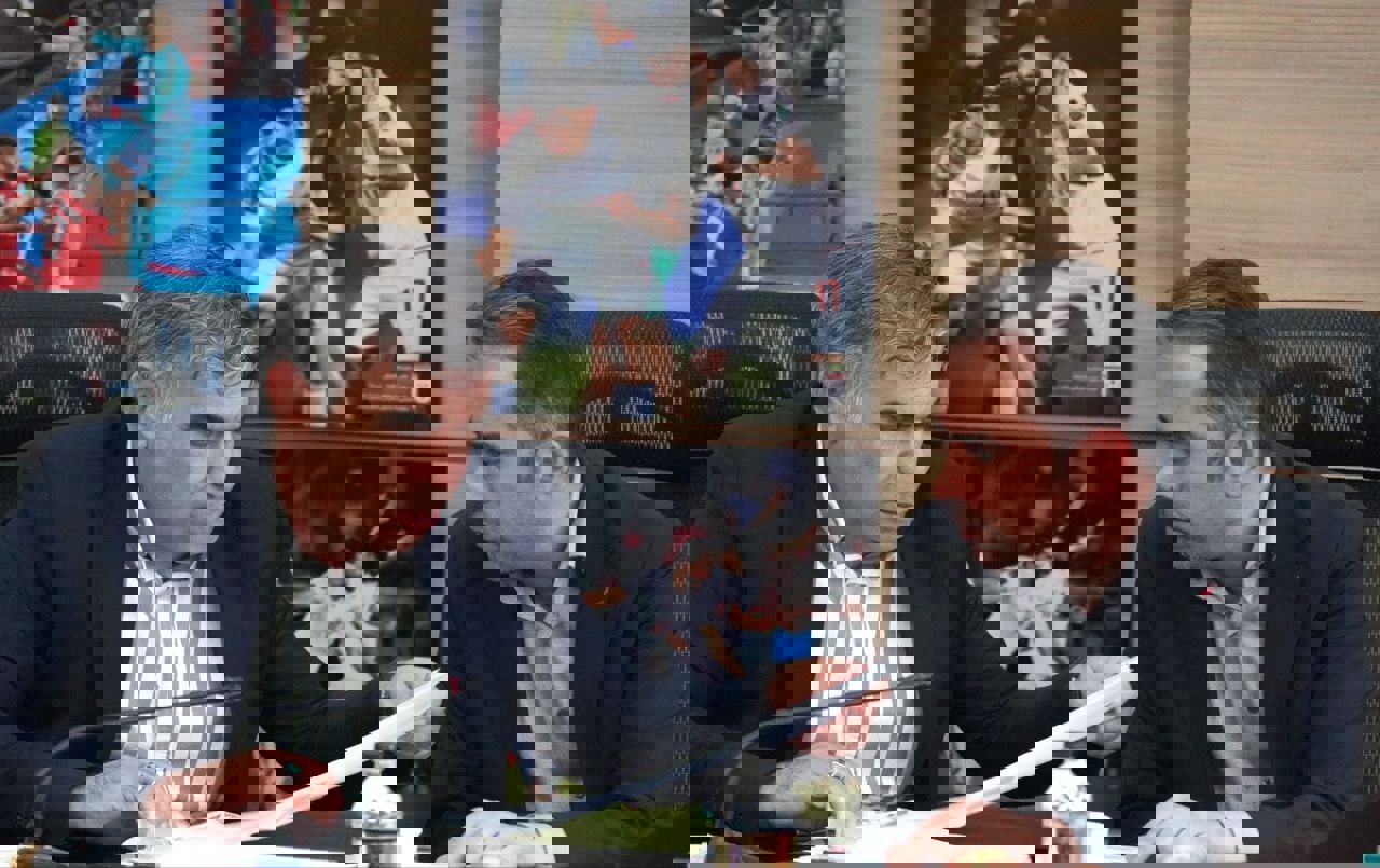 2179558