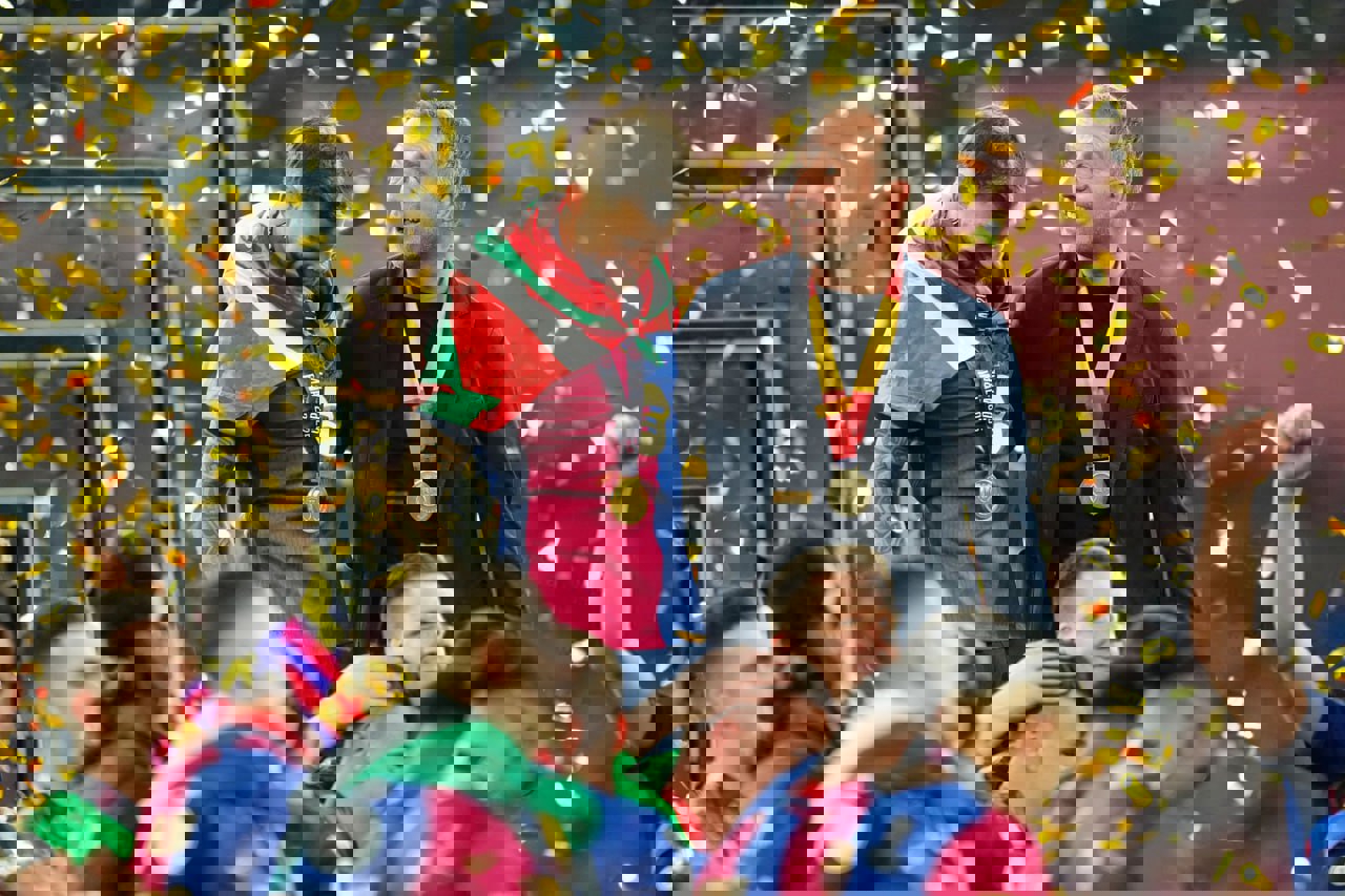 2179738
