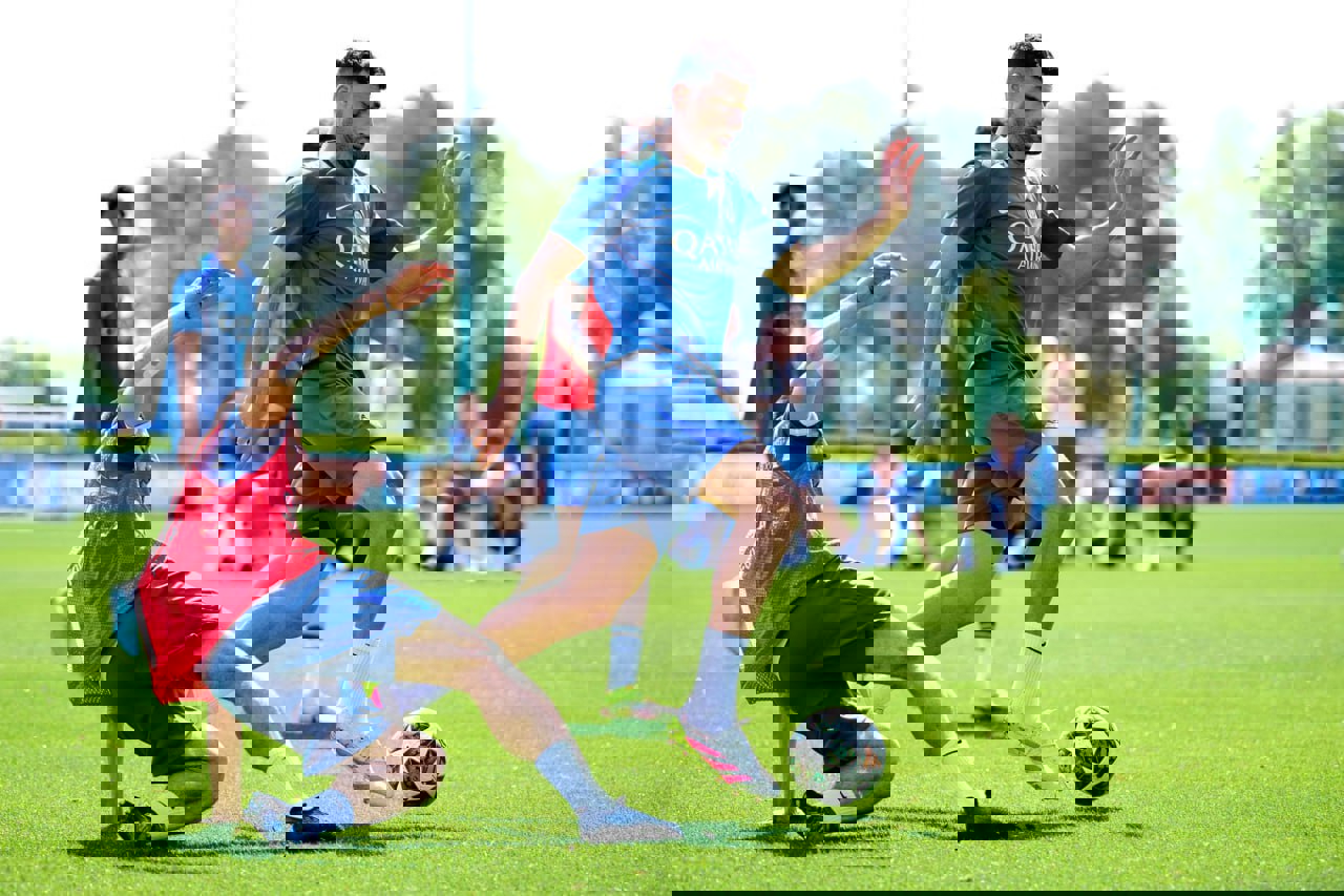 2179877