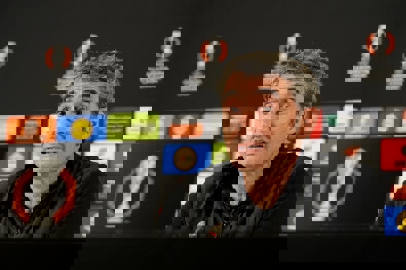 2180231
