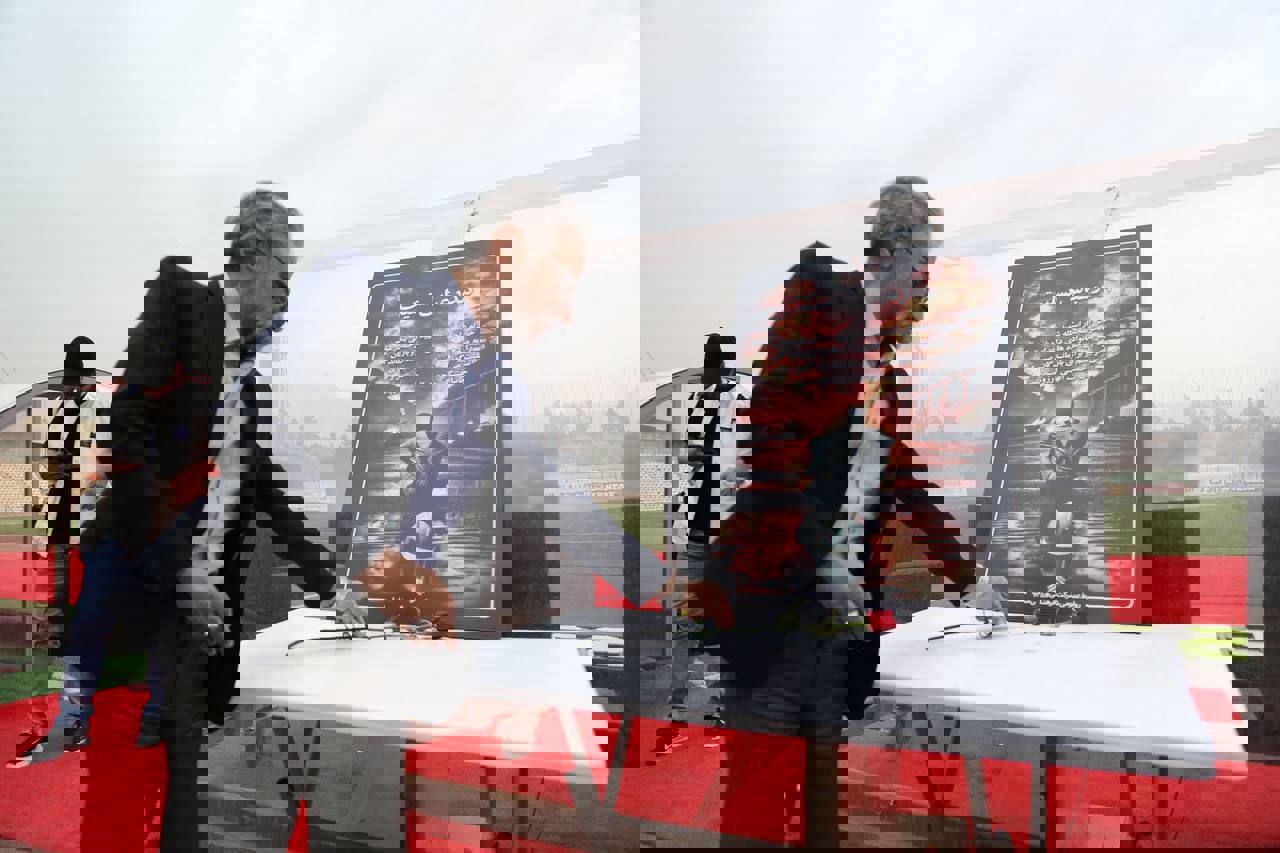 2180389