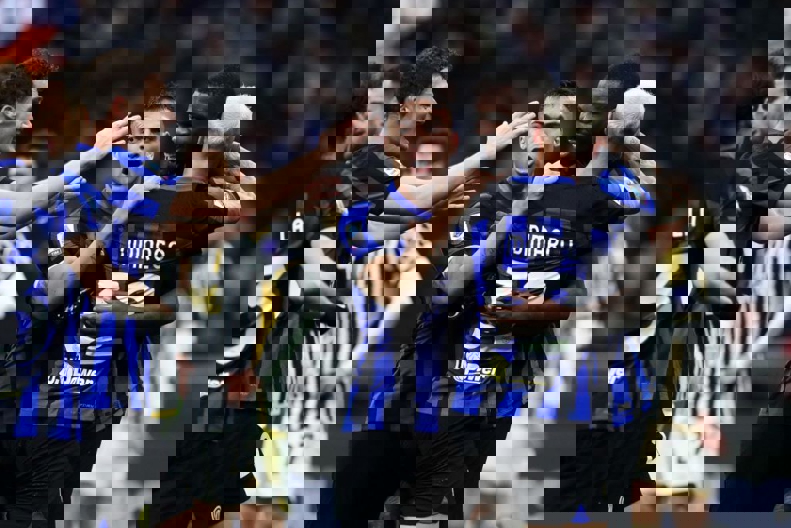 2180418