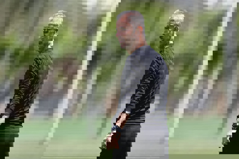2180592