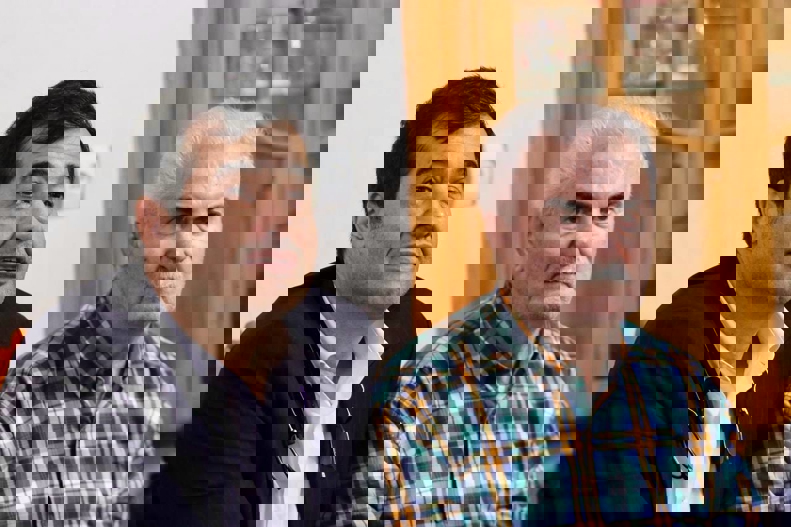 2180584