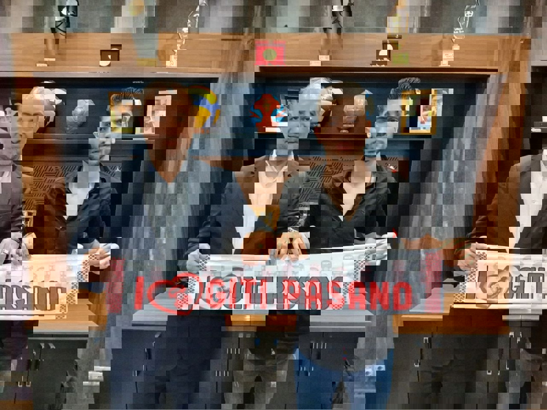 2181065