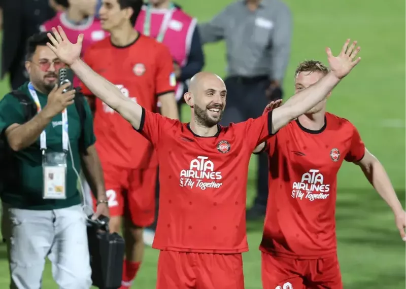 قهرمان سابق اروپا به تراکتور تبریک گفت