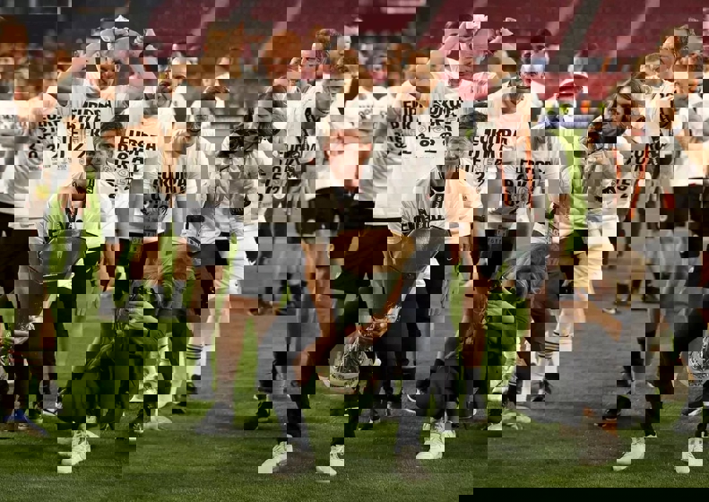 2181833