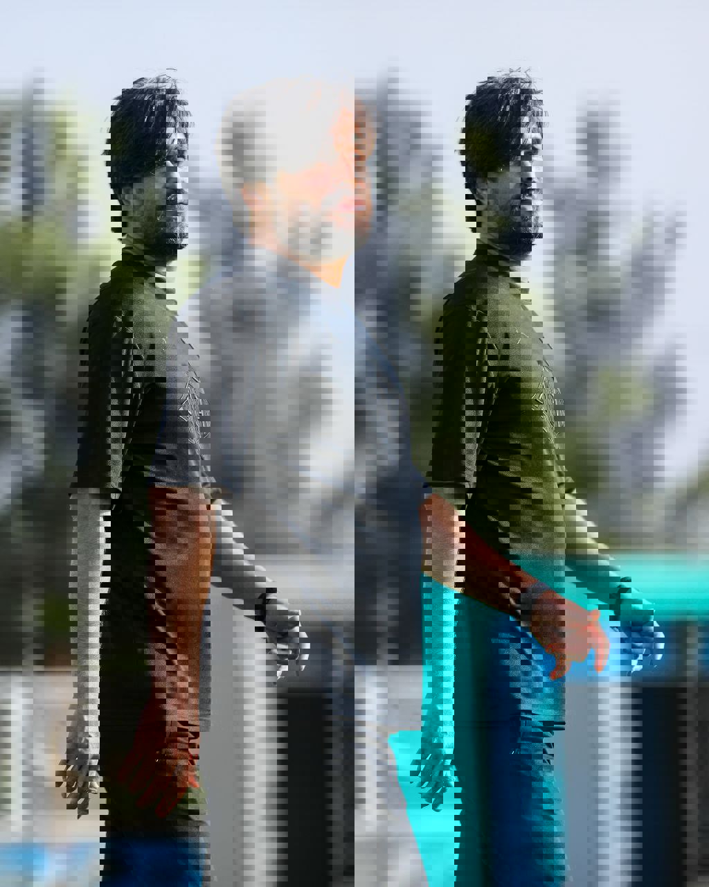 2182404