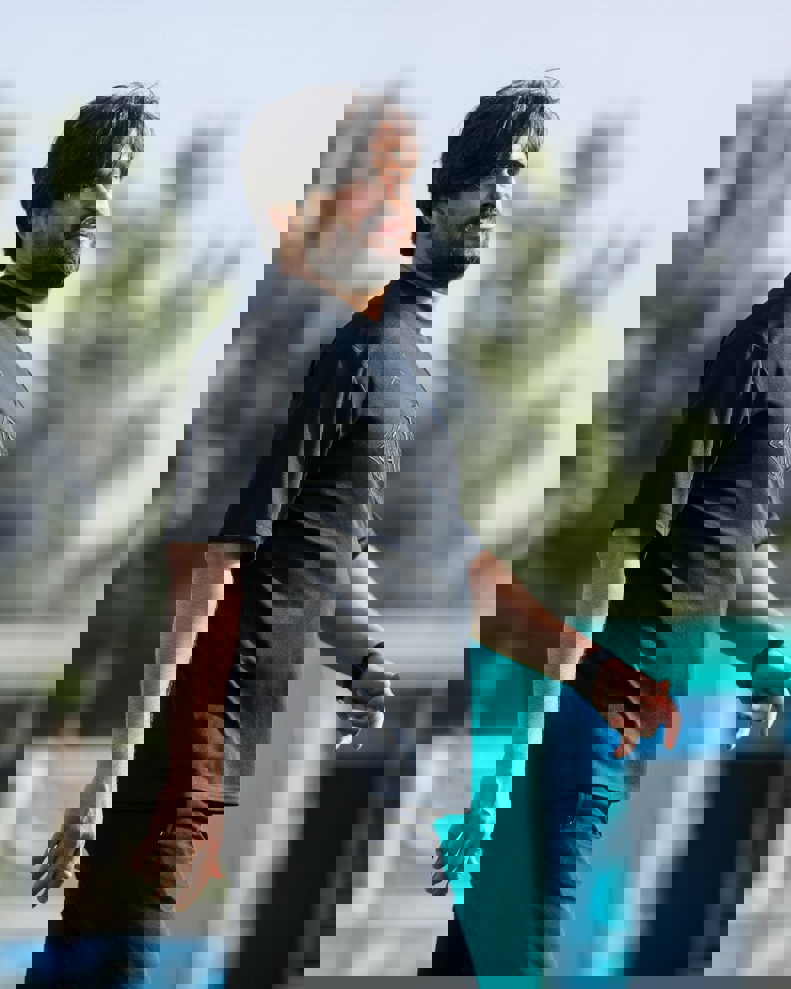 2182404